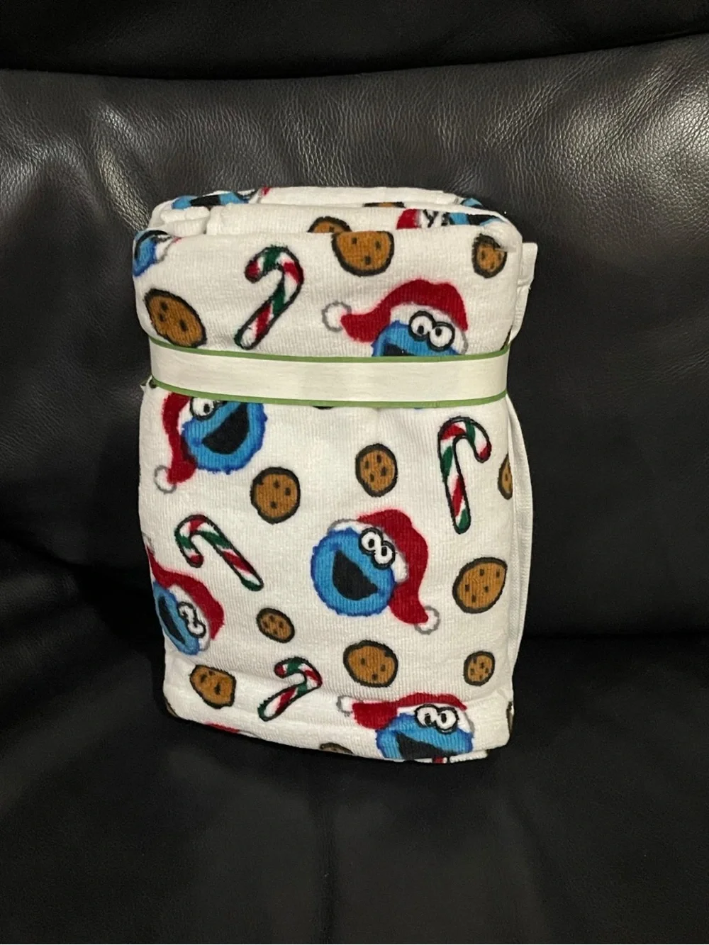 Christmas Sesame Street Cookie Monster Hand Towels, Set of 2